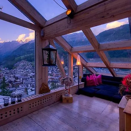 Sleeps 8 Wifi Apartment *